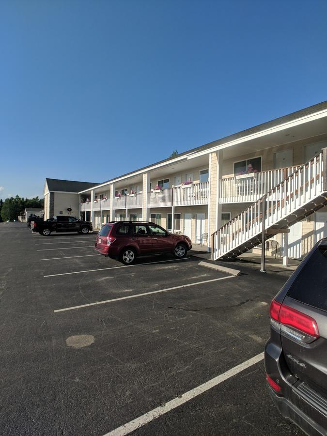 Rangeley Saddleback Inn Bagian luar foto