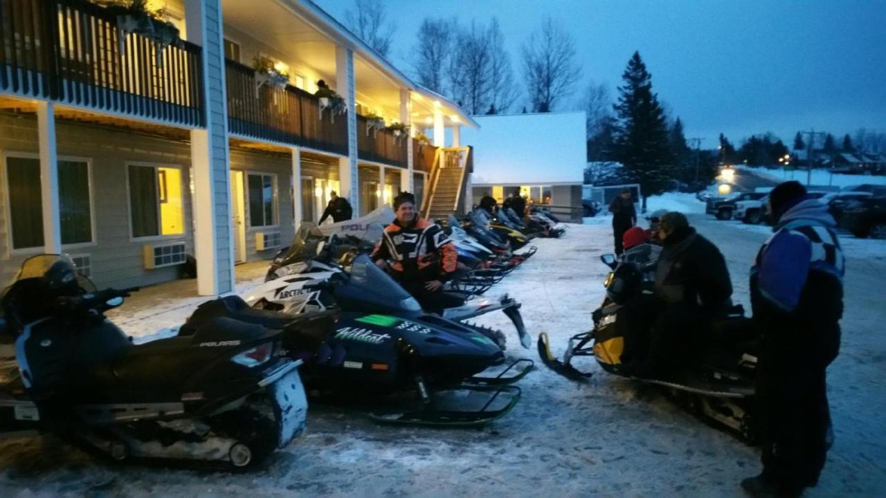 Rangeley Saddleback Inn Bagian luar foto